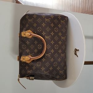 Louis Vuitton Speedy 30